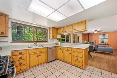 10650 Pine Hill Drive, Grass Valley, CA 95945 - Photo 15