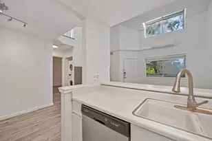 2541 Fulton Square Ln, Sacramento, CA 95821 - Photo 17