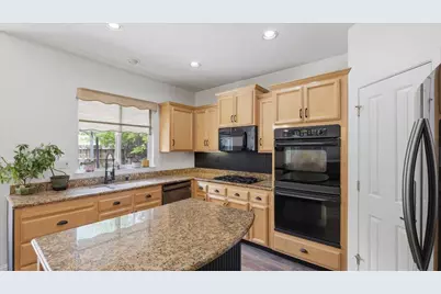 6070 Orchard View Drive, Elk Grove, CA 95757 - Photo 11