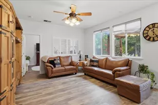 6070 Orchard View Dr, Elk Grove, CA 95757 - Photo 17