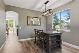 6070 Orchard View Dr, Elk Grove, CA 95757 - Photo 9