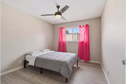 4867 E Leisure Avenue, Fresno, CA 93727 - Photo 9