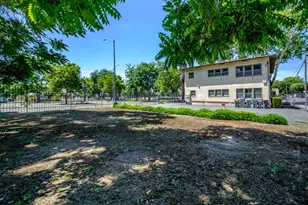902 Court St, Woodland, CA 95695 - Photo 51