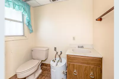 902 Court Street, Woodland, CA 95695 - Photo 23