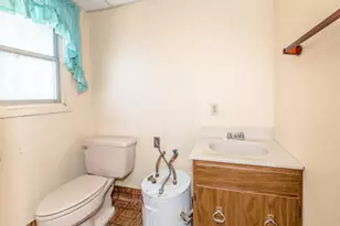 902 Court St, Woodland, CA 95695 - Photo 23