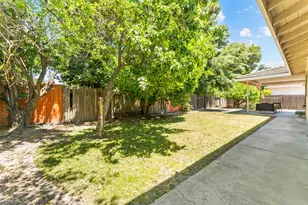 96 Parkshore Cir, Sacramento, CA 95831 - Photo 53