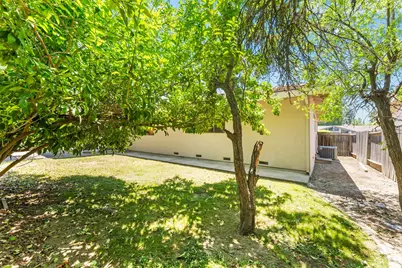 96 Parkshore Circle, Sacramento, CA 95831 - Photo 55