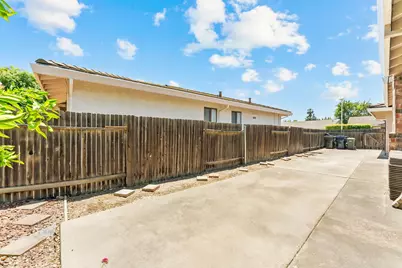 96 Parkshore Circle, Sacramento, CA 95831 - Photo 57
