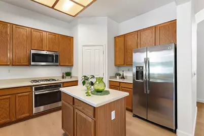 2429 Burberry Way, Sacramento, CA 95835 - Photo 9