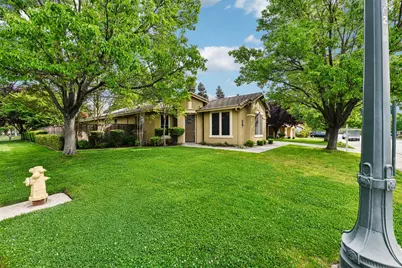 1040 Waterford Drive, West Sacramento, CA 95605 - Photo 3