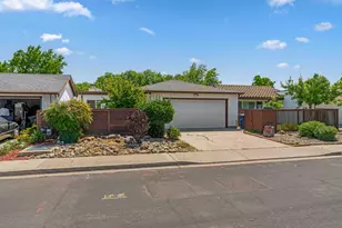 324 De Vega Ct, Modesto, CA 95354 - Photo 3