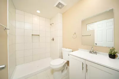 214 N Santa Clara Street, Los Banos, CA 93635 - Photo 9