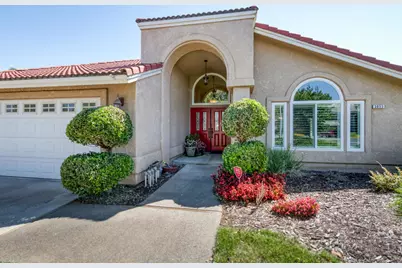 3055 Fairmont Court, Madera, CA 93637 - Photo 3