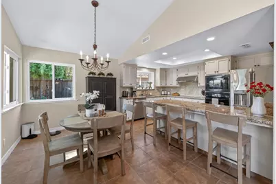 3055 Fairmont Court, Madera, CA 93637 - Photo 11