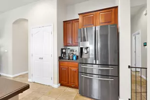 5640 Northborough Dr, Sacramento, CA 95835 - Photo 9