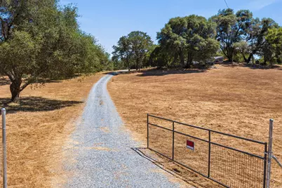 3071 Springhill Road, Somerset, CA 95684 - Photo 5