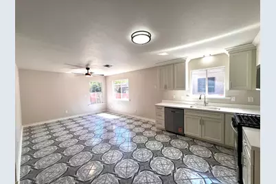 154 Brook Hallow Dr, Patterson, CA 95363 - Photo 3