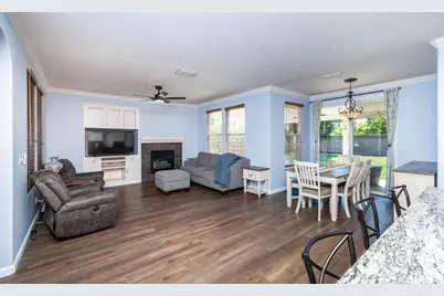 2150 Golden Gate Drive, Plumas Lake, CA 95961 - Photo 7