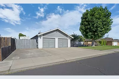 747 Foxfire Drive, Manteca, CA 95337 - Photo 7