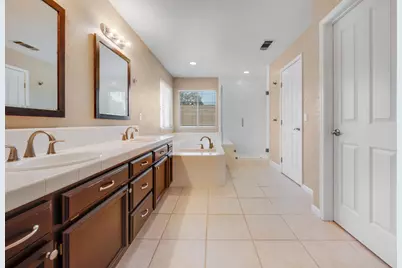 5504 Coronawood Lane, Carmichael, CA 95608 - Photo 13