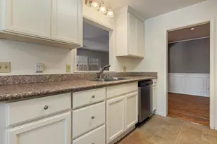 253 E Canterbury Dr, Stockton, CA 95207 - Photo 13