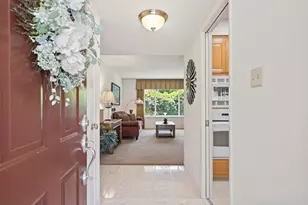978 Greenhurst Way, Sacramento, CA 95831 - Photo 5