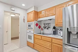 978 Greenhurst Way, Sacramento, CA 95831 - Photo 13