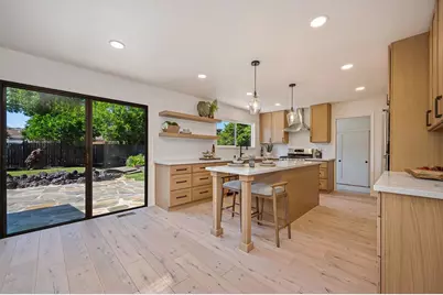945 Trestle Glen Way, Sacramento, CA 95831 - Photo 15