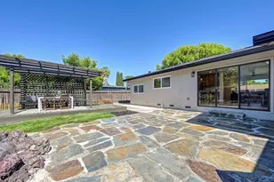 945 Trestle Glen Way, Sacramento, CA 95831 - Photo 39