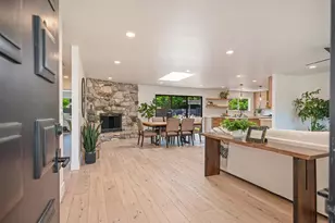 945 Trestle Glen Way, Sacramento, CA 95831 - Photo 5