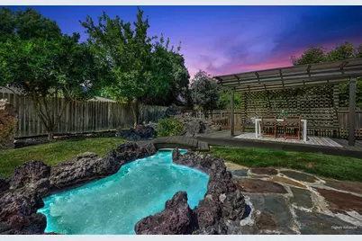 945 Trestle Glen Way, Sacramento, CA 95831 - Photo 35