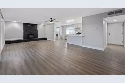 2424 W Fairview Court, Visalia, CA 93277 - Photo 21