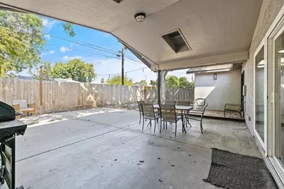 2424 W Fairview Court, Visalia, CA 93277 - Photo 45