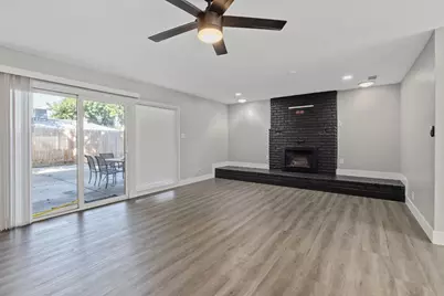 2424 W Fairview Court, Visalia, CA 93277 - Photo 23
