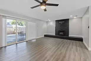 2424 W Fairview Ct, Visalia, CA 93277 - Photo 23