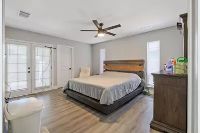 2424 W Fairview Court, Visalia, CA 93277 - Photo 31