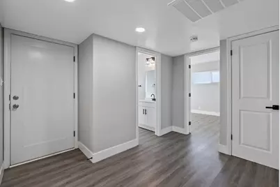 2424 W Fairview Court, Visalia, CA 93277 - Photo 5