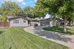 2424 W Fairview Ct, Visalia, CA 93277 - Photo 3