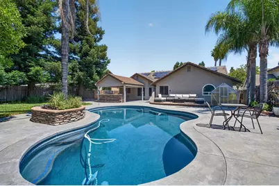 9492 Porto Rosa Drive, Elk Grove, CA 95624 - Photo 3