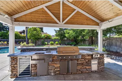 9492 Porto Rosa Drive, Elk Grove, CA 95624 - Photo 23