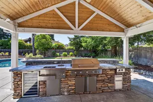 9492 Porto Rosa Dr, Elk Grove, CA 95624 - Photo 23