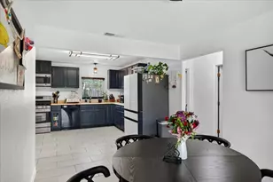7524 Fruitridge Rd, Sacramento, CA 95820 - Photo 17