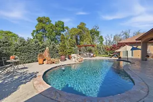 10717 Goldsborough Cir, Oakdale, CA 95361 - Photo 49