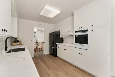 5249 Diablo Drive, Sacramento, CA 95842 - Photo 7