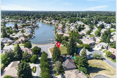 7701 E Shore Drive, Sacramento, CA 95831 - Photo 7