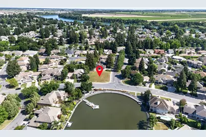 7701 E Shore Drive, Sacramento, CA 95831 - Photo 11