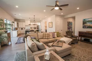 7810 Hutton Crk Ln, Fair Oaks, CA 95628 - Photo 11