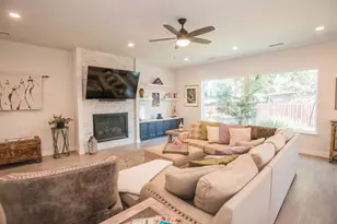 7810 Hutton Crk Ln, Fair Oaks, CA 95628 - Photo 9