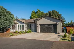 7810 Hutton Crk Ln, Fair Oaks, CA 95628 - Photo 3