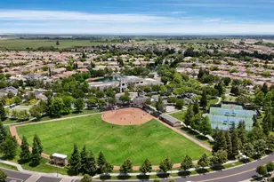 2415 Plumcreek Ln, Manteca, CA 95336 - Photo 63